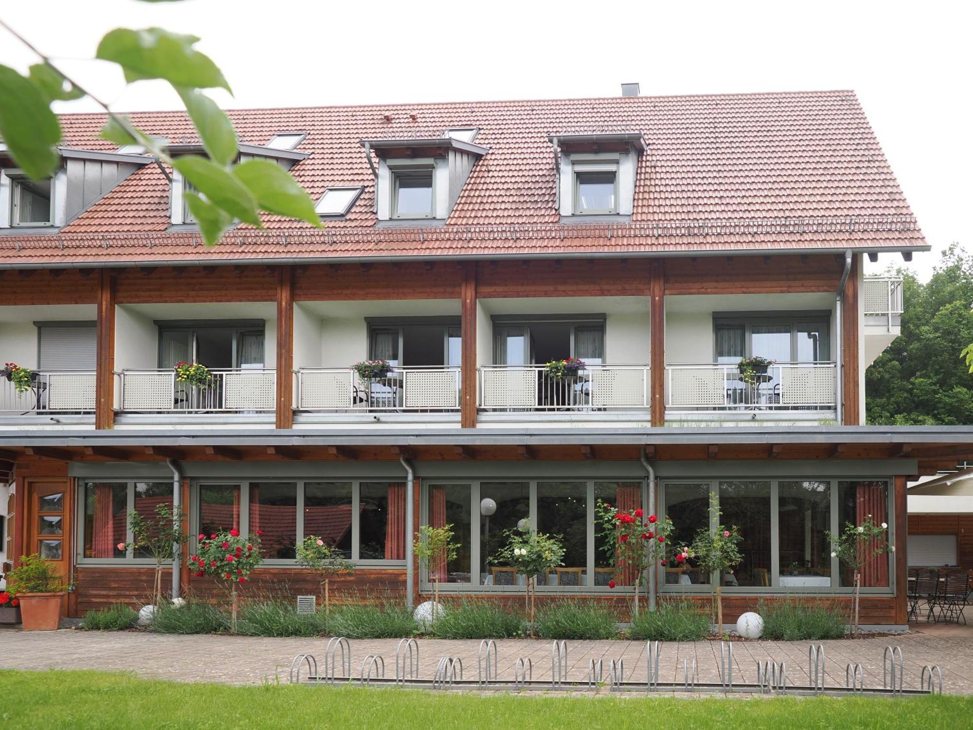 Landhotel Waldheim Pliezhausen Exterior photo
